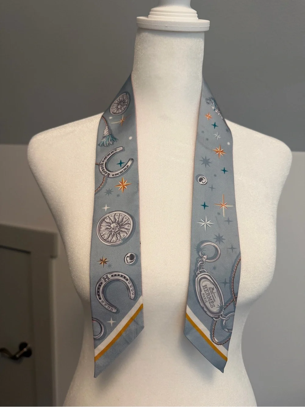 Hermès Silk Twilly Scarf Blue Pink Equestrian Horse Shoe Print Ribbon